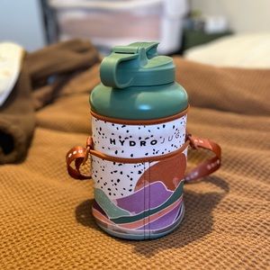 Limited edition hydro jug